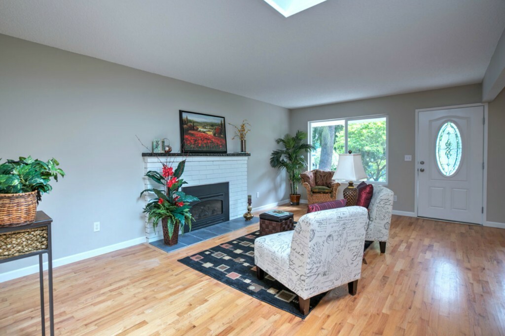 Property Photo: 140 Golden Gate Ave WA 98466
