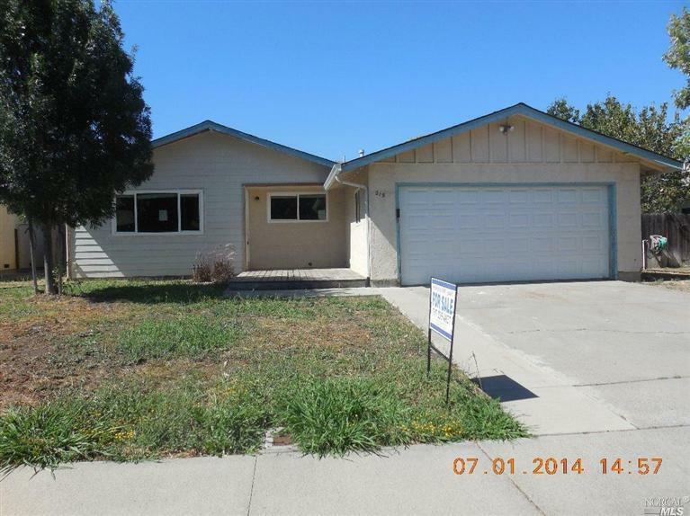 Property Photo:  215 Albany Avenue  CA 95687 