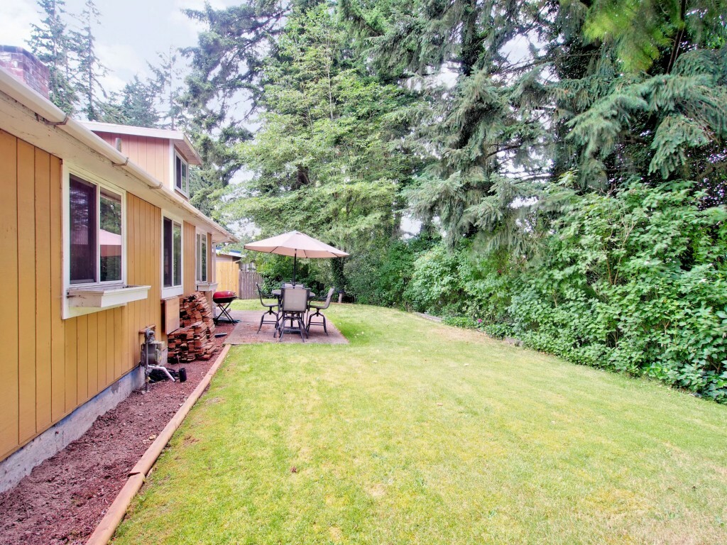 Property Photo:  15322 SE 38th Place  WA 98006 