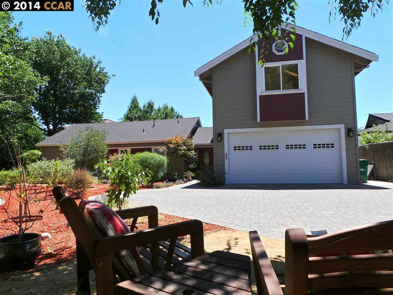 Property Photo:  2940 Putnam Blvd  CA 94597-1840 