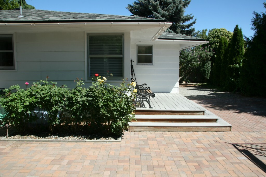 Property Photo:  1215 Fuller St  WA 98801 