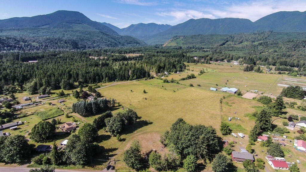 Property Photo:  294152 Highway 101  WA 98376 