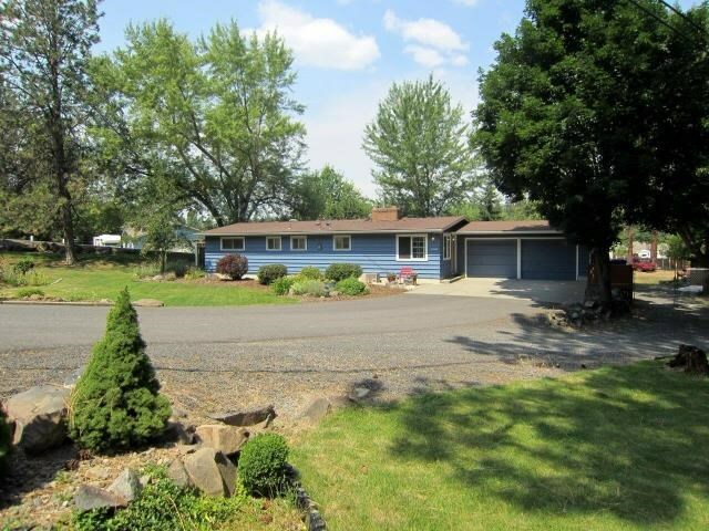 Property Photo: 11605 N Kathy Dr WA 99218
