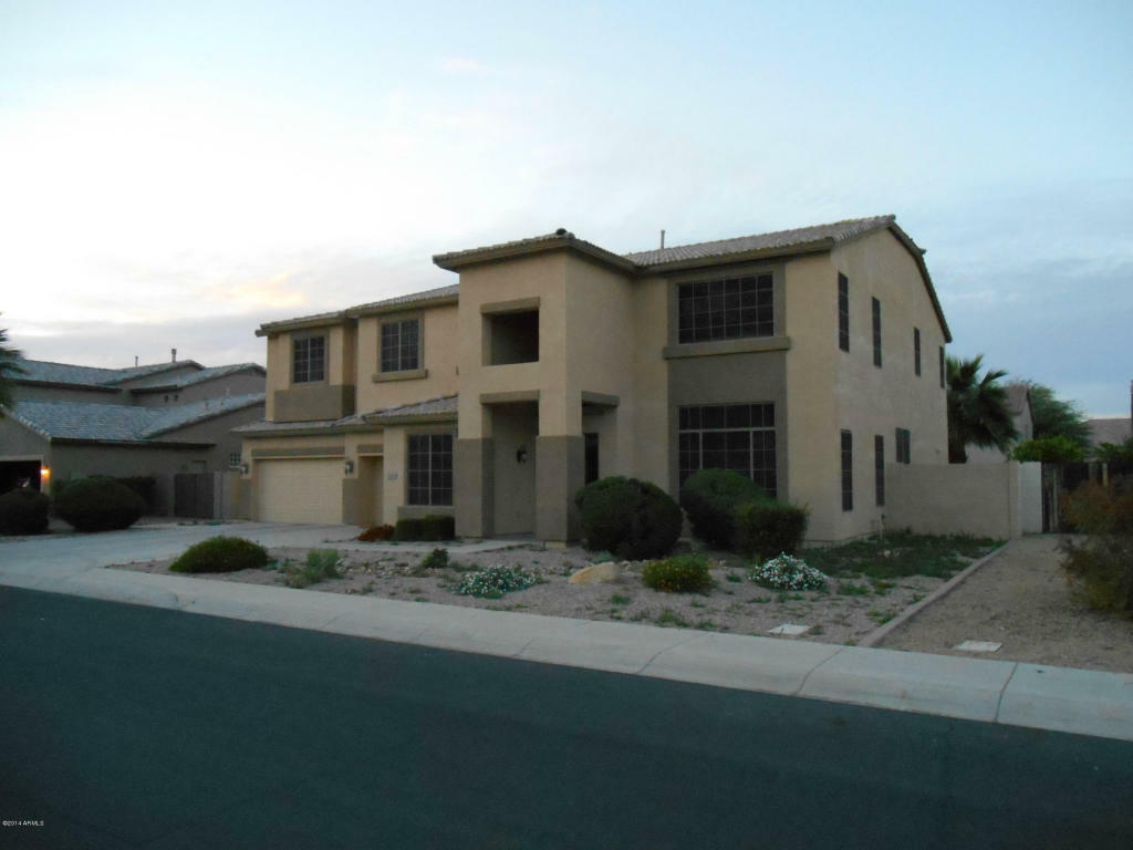 Property Photo:  2106 E County Down Drive  AZ 85249 