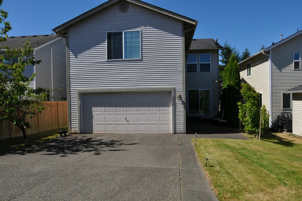 Property Photo: 7826 Cortland Ave SE WA 98065