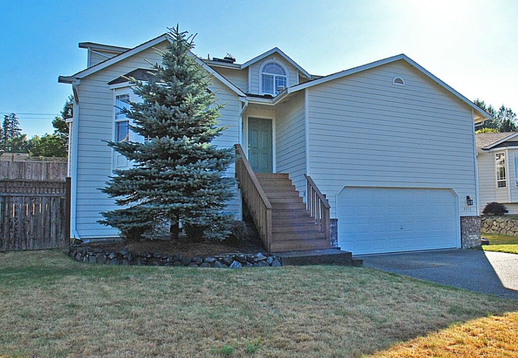 Property Photo:  4826 Village Lane  WA 98275 