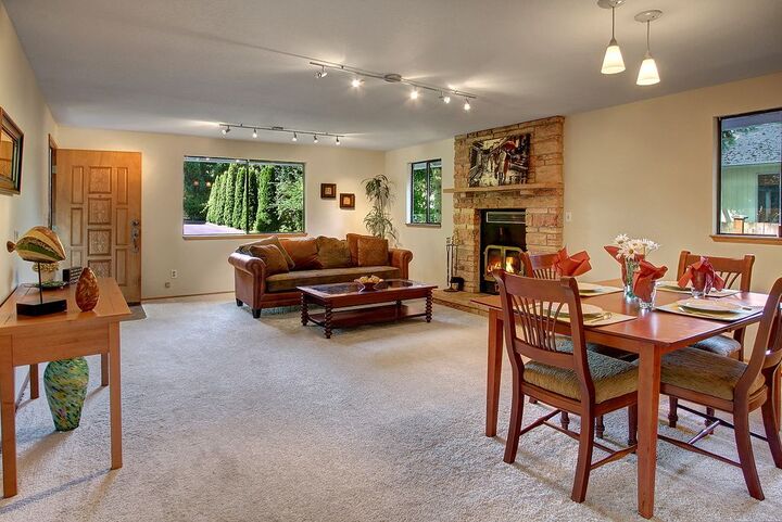 Property Photo: 8642 NE 141st St WA 98034