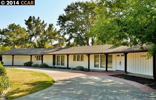 Property Photo: 2104 Stewart Avenue CA 94596-6343