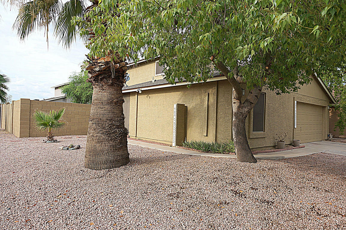 Property Photo: 402 E Behrend Drive AZ 85024