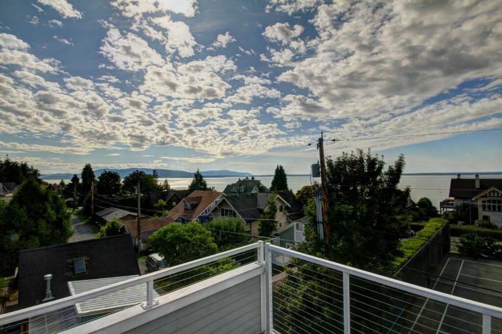 Property Photo:  138 S Garden St  WA 98225 