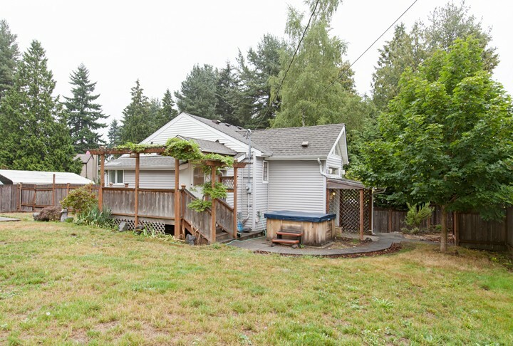 Property Photo:  2520 NE 130th St  WA 98125 