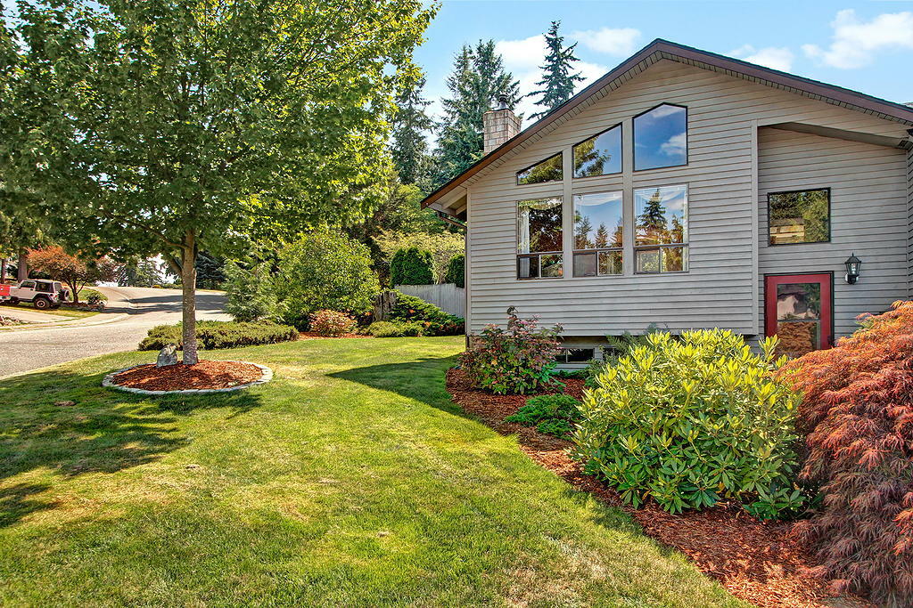 Property Photo:  9920 50th Place W  WA 98275 