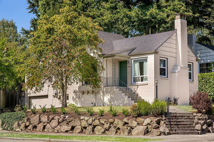 4354 NE 58th St  Seattle WA 98105 photo