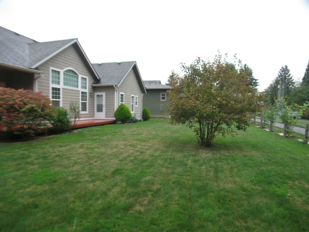 Property Photo: 2110 S 19th St WA 98274