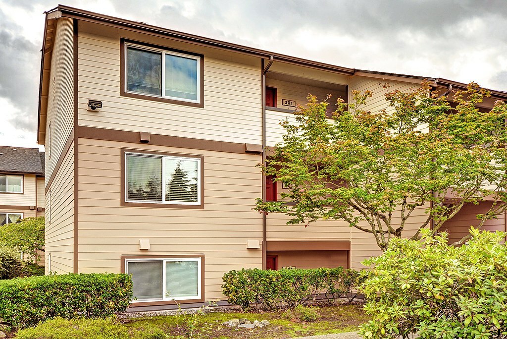 Property Photo:  12507 NE 143rd St B201  WA 98034 