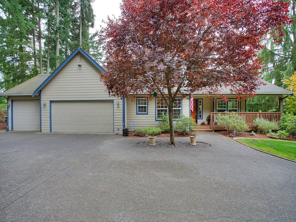 Property Photo:  10221 188th Av Ct E  WA 98391 