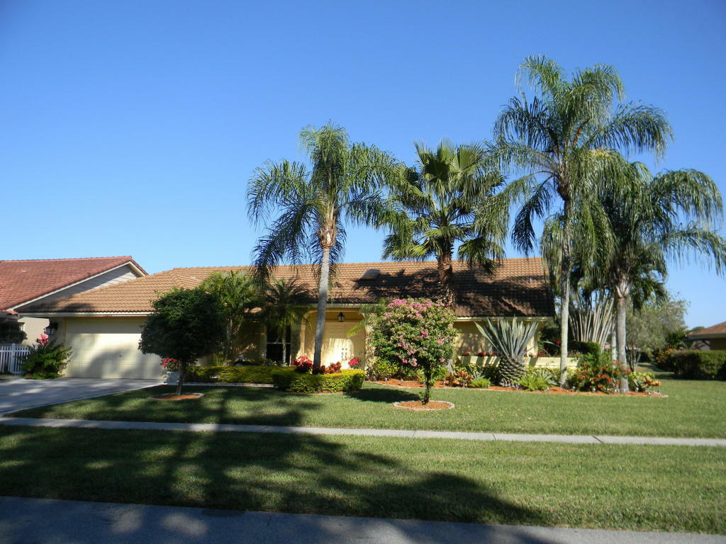 Property Photo:  13485 Barberry Drive  FL 33414 