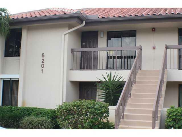 Property Photo:  5201 W Club Circle 2020  FL 33487 