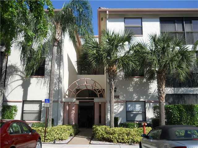 Property Photo:  5265 Brisata Circle U  FL 33437 