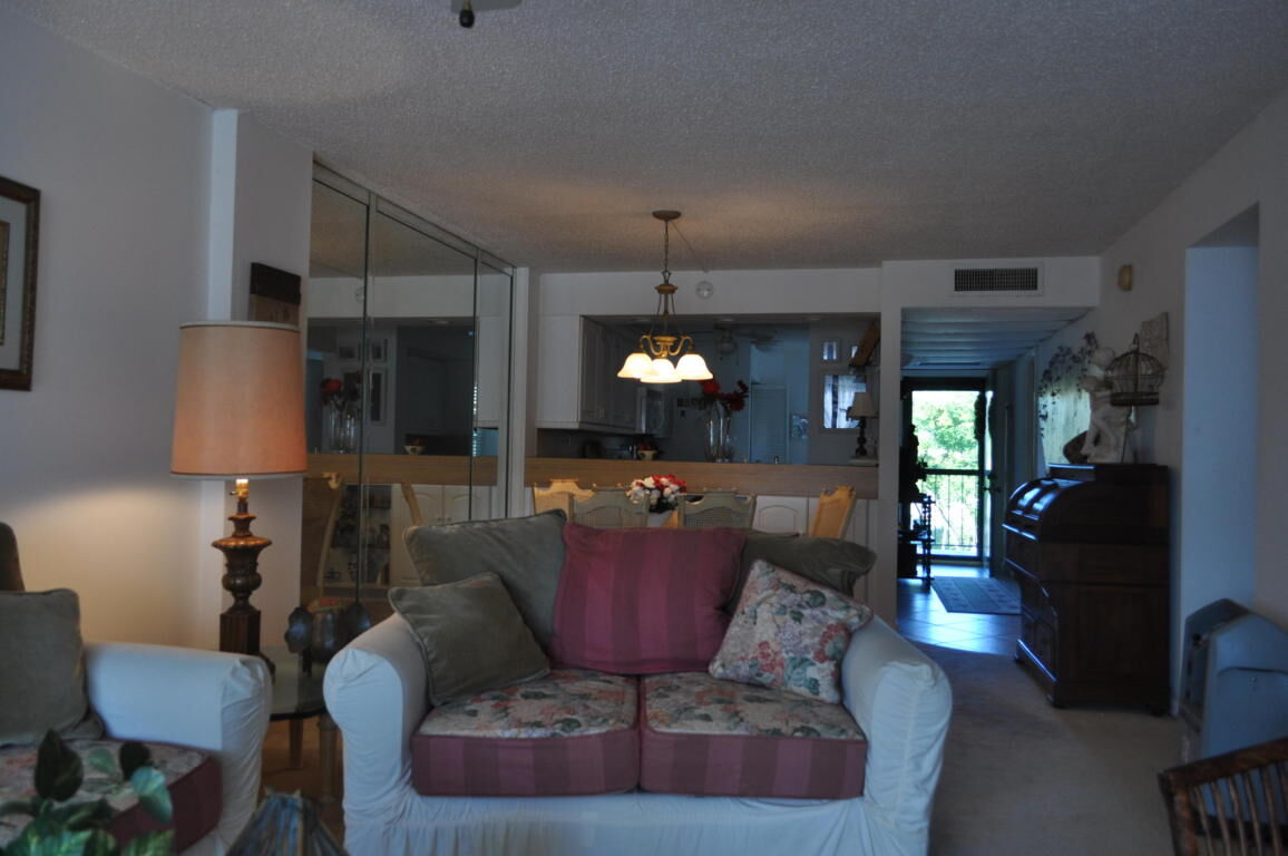 Property Photo:  9 Royal Palm Way 301  FL 33432 