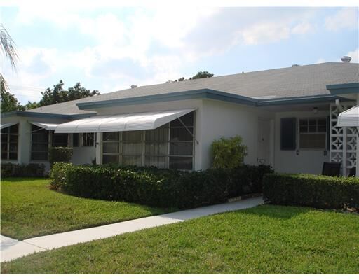 Property Photo: 1210 South Dr. Circle C FL 33445