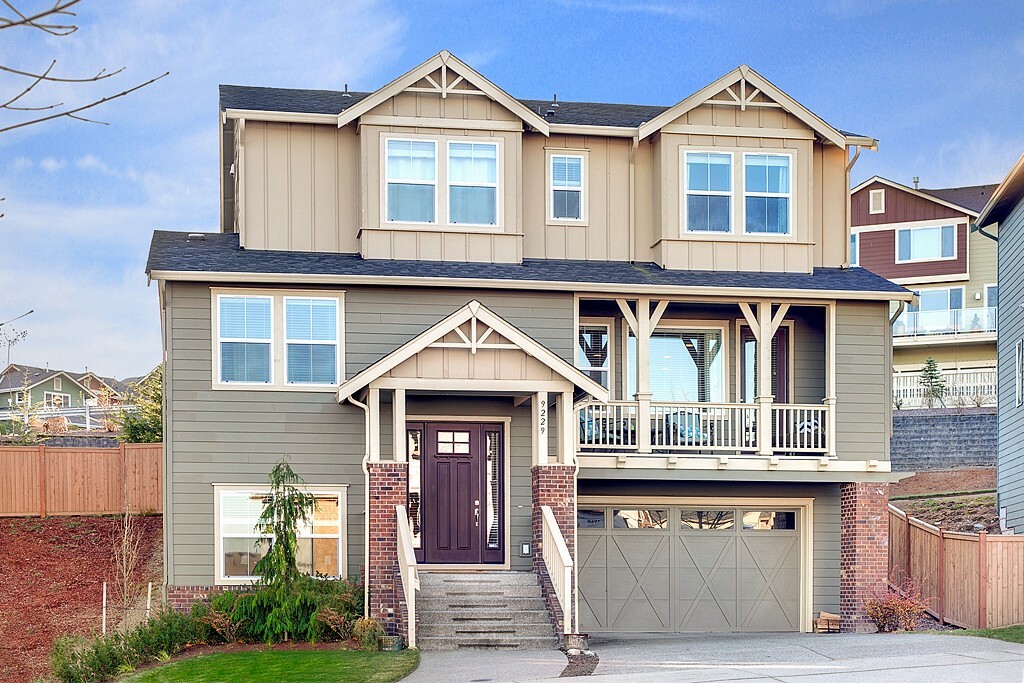 Property Photo:  9229 Brinkley Ave SE  WA 98065 