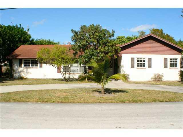 Property Photo:  1400 NW 4th Avenue  FL 33444 