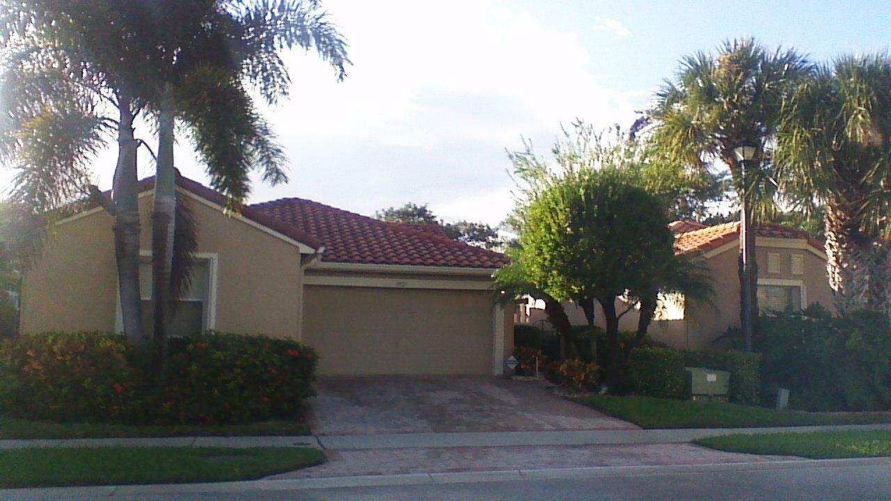 Property Photo:  11527 Colonnade Drive  FL 33437 