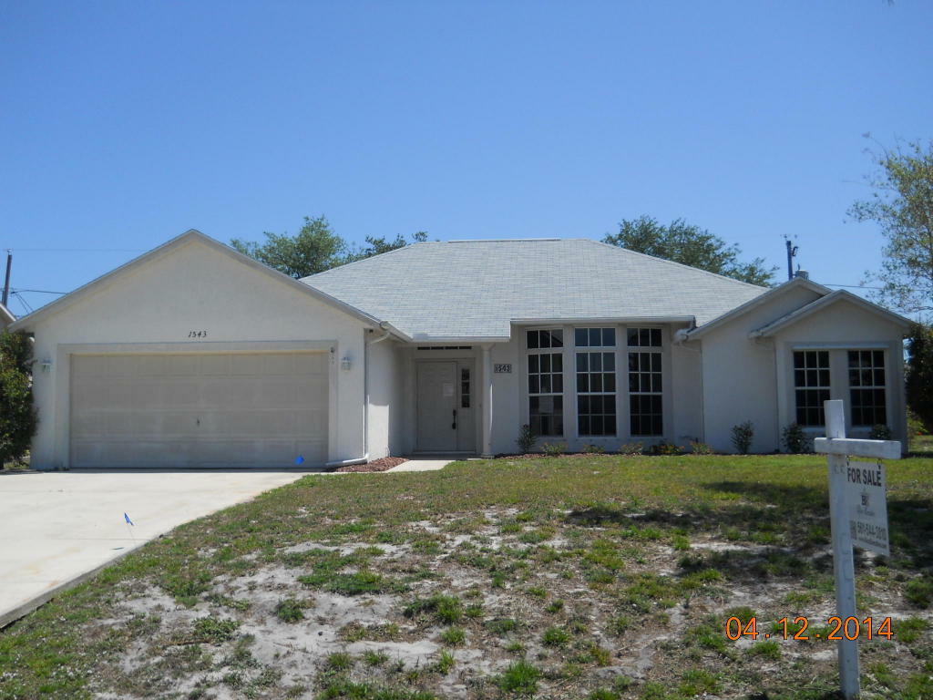 Property Photo:  1543 SE Cownie Street  FL 34983 