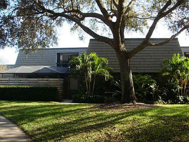 Property Photo:  1214 12th Terrace  FL 33418 