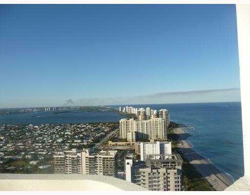 Property Photo:  3000 N Ocean Drive 37B  FL 33404 