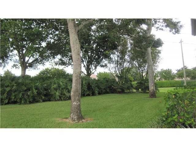 Property Photo:  3133 Kingston Court 5A  FL 33409 