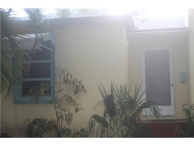 Property Photo:  840 Kanuga Drive  FL 33401 