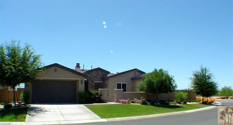 Property Photo:  40725 Piazza Del Paradiso  CA 92203 