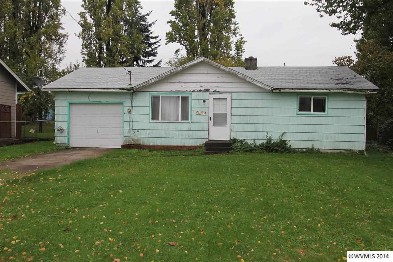 Property Photo: 4297 Scott Av NE OR 97305