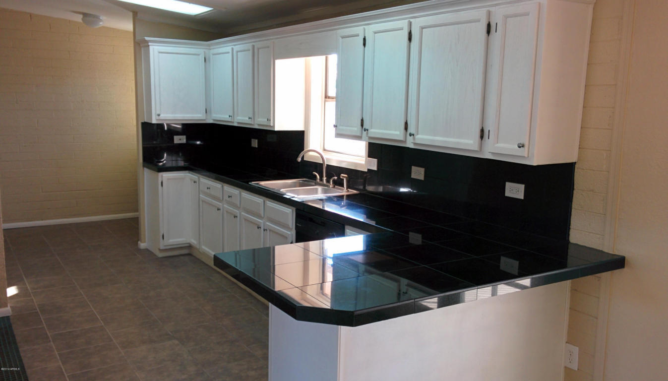 Property Photo: 6140 N 32nd Avenue AZ 85017