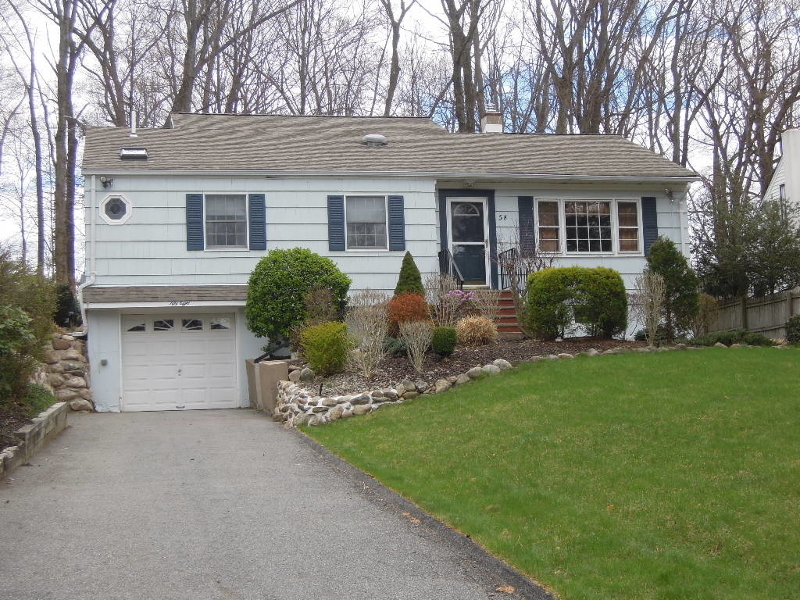 Property Photo:  58 Seminole Ave  NJ 07436 