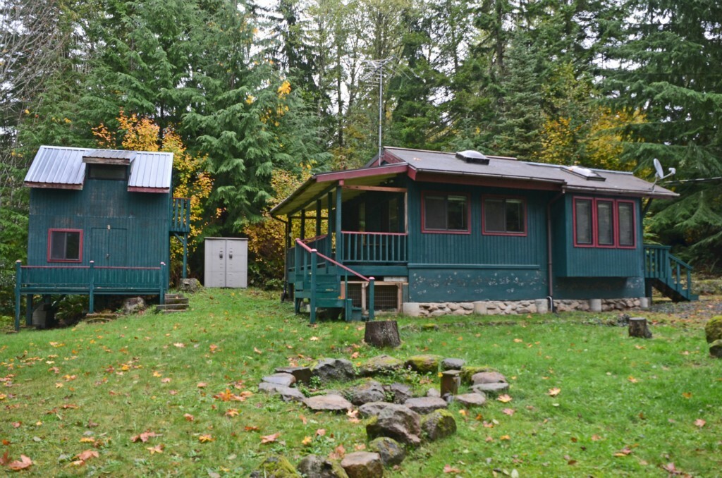 Property Photo:  49922 146 Ave E  WA 98328 