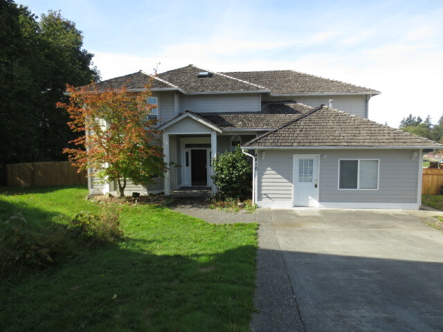 Property Photo: 4810 72nd Place SW WA 98275
