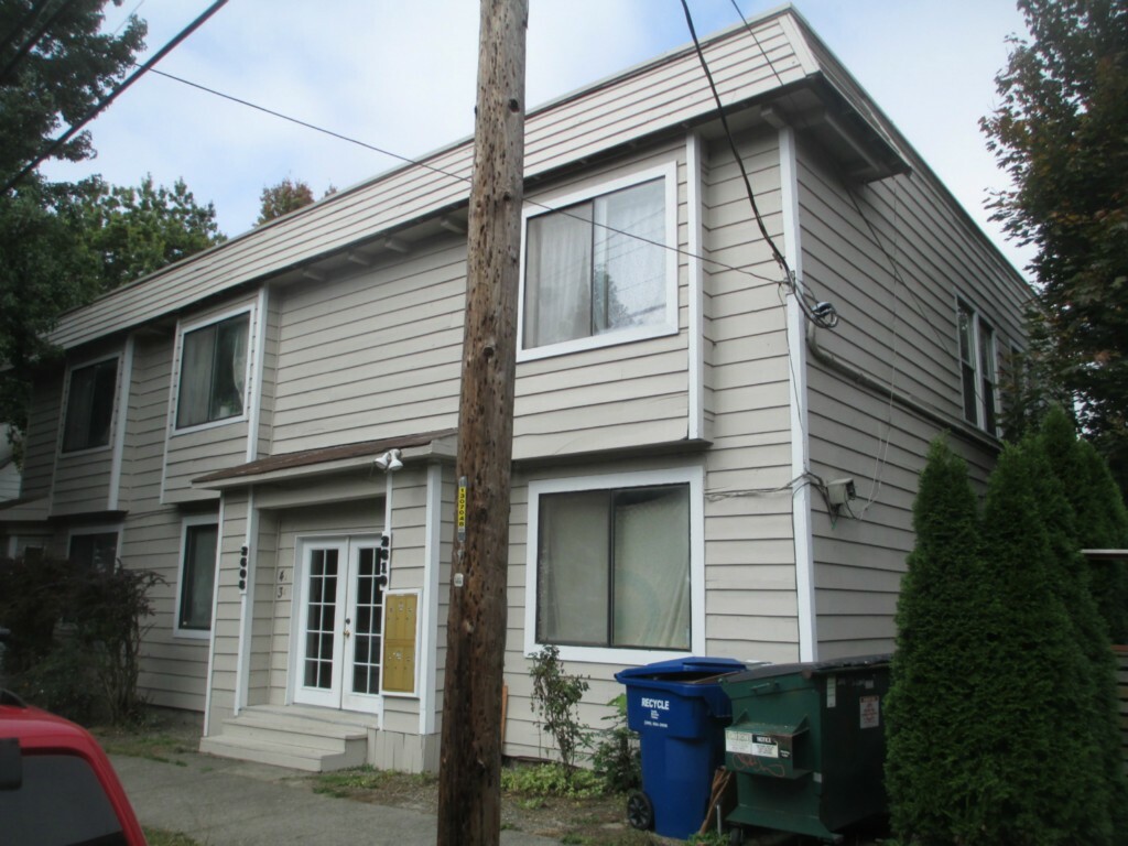 Property Photo:  2608 S Lane St  WA 98144 