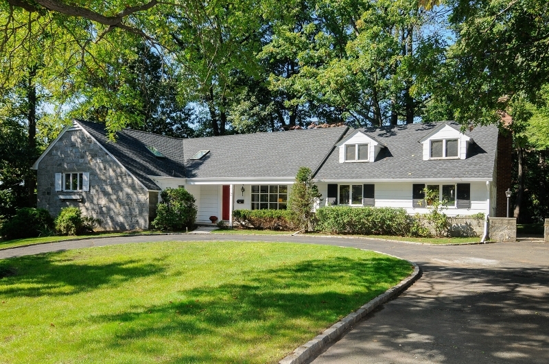 Property Photo:  21 Gloucester Rd  NJ 07901 