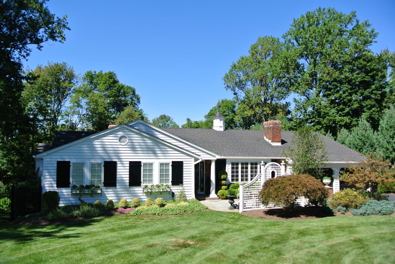 Property Photo:  10 Heritage Dr  NJ 07871 