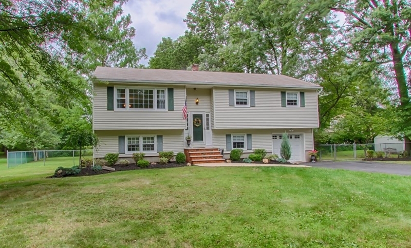 Property Photo:  53 Addie Ln  NJ 07981 