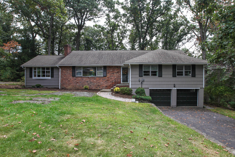 Property Photo:  42 Deer Trail Rd  NJ 07006 