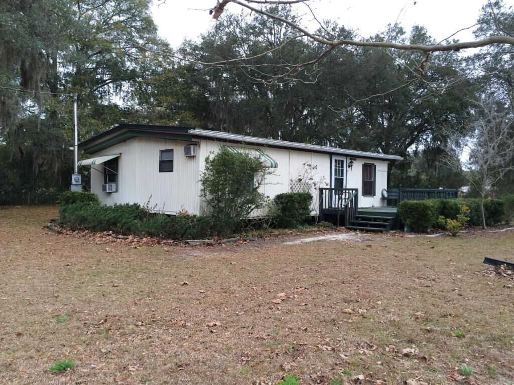 Property Photo:  105 Osceola Place  FL 32189 