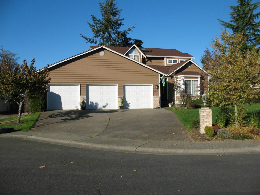 Property Photo: 9415 137th St E WA 98373