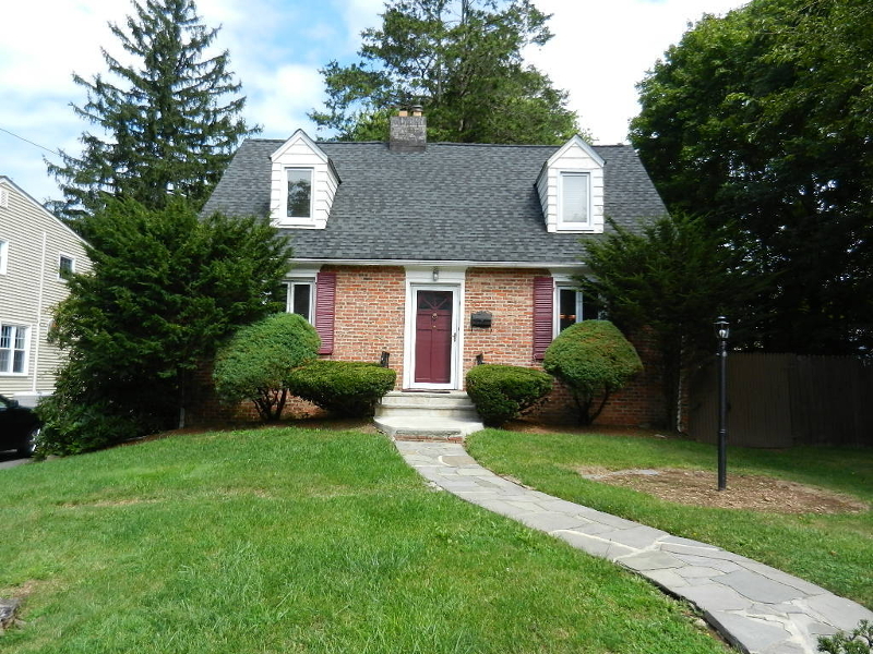 Property Photo:  19 Mt Pleasant Pl  NJ 07052 