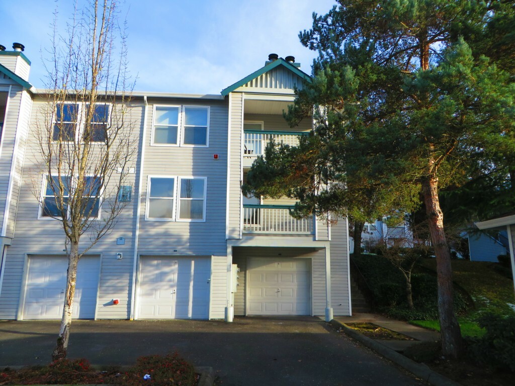 Property Photo:  33020 10th Ave SW H202  WA 98023 