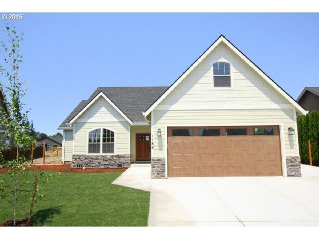 Property Photo: 1156 Green Meadows Ave OR 97448