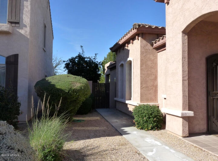 Property Photo: 16726 N 50th Way AZ 85254